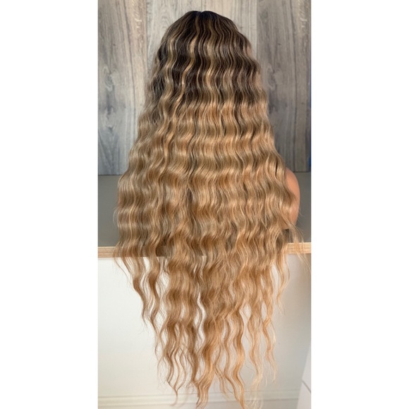 Ombre Blonde Wavy Lace Front Wig - Picture 4 of 7